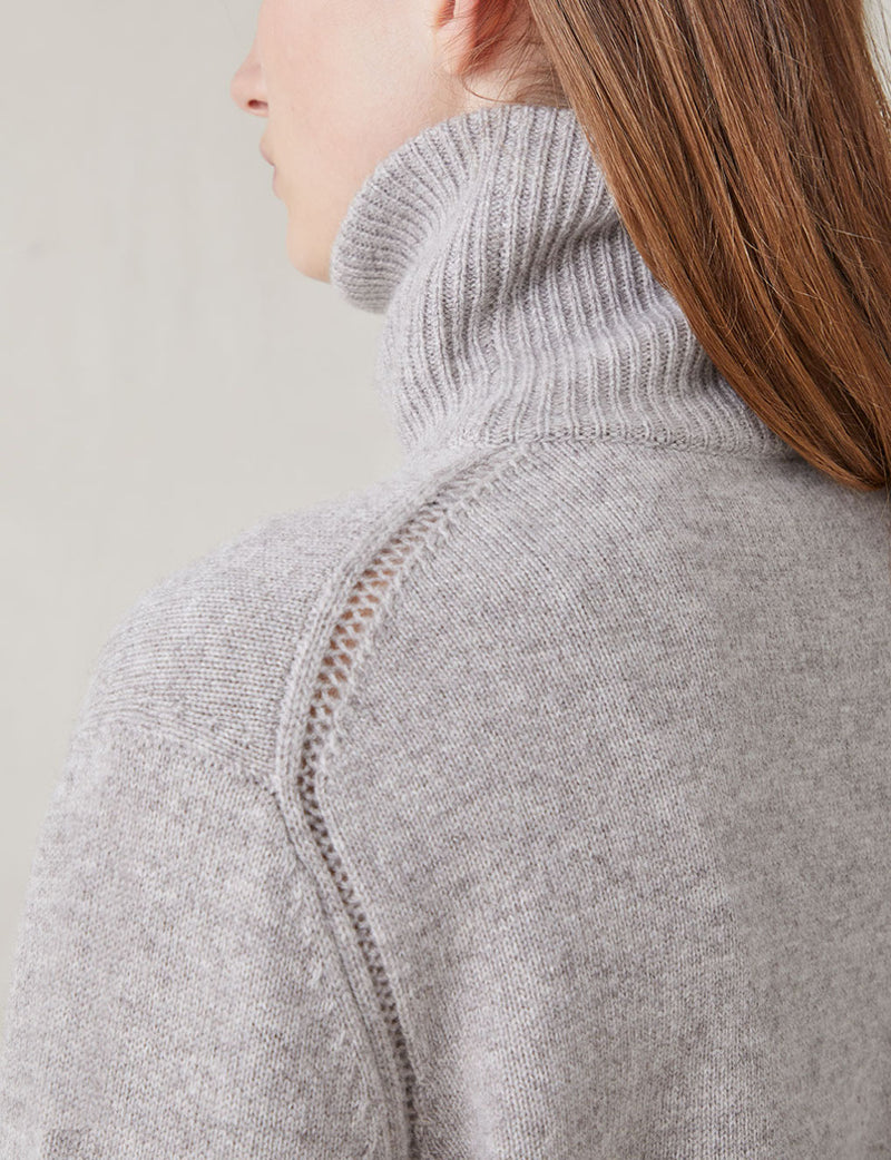 The Cashmere Wool Turtleneck
