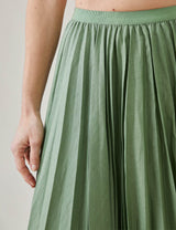 The Pleated Skirt