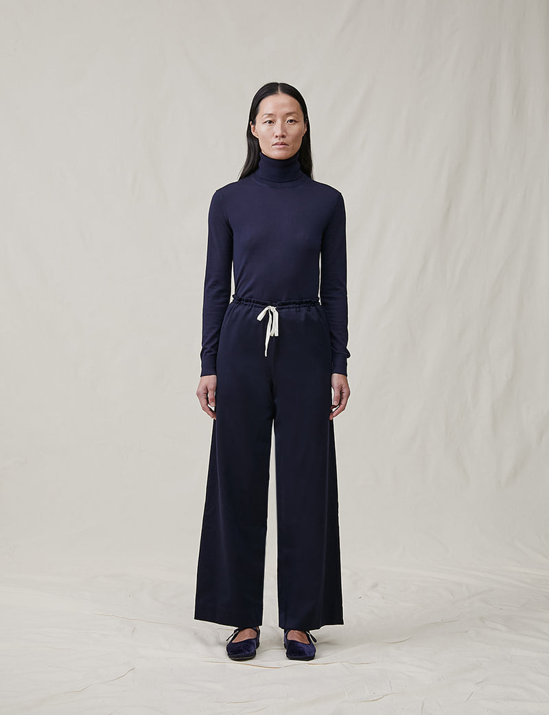 The Relaxed Cashmere Pants